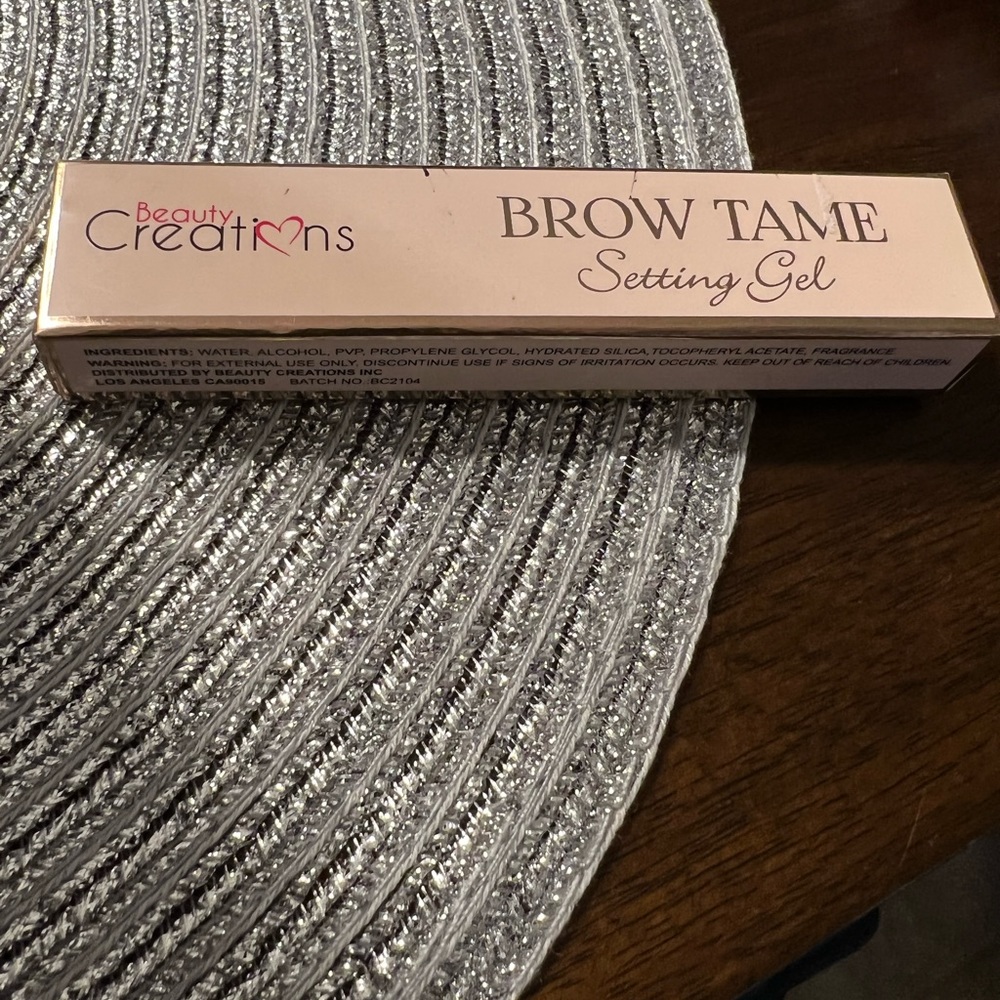 Brow tame setting gel